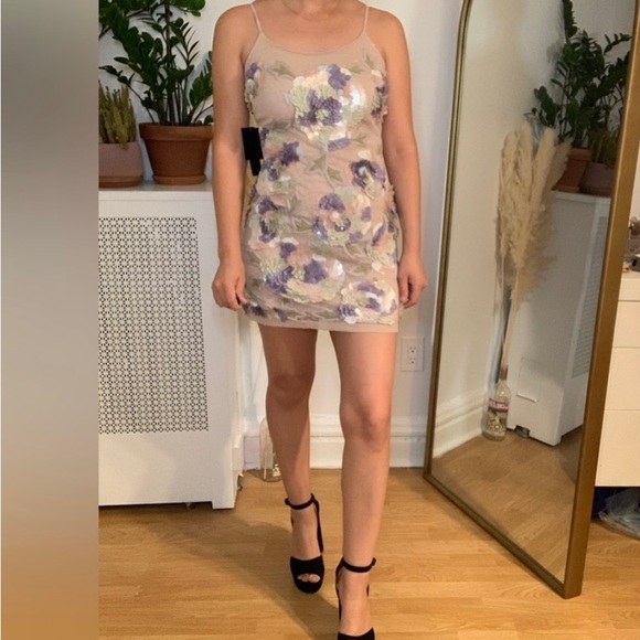 Bebe Sequence dress beautiful - Picture 3 of 5